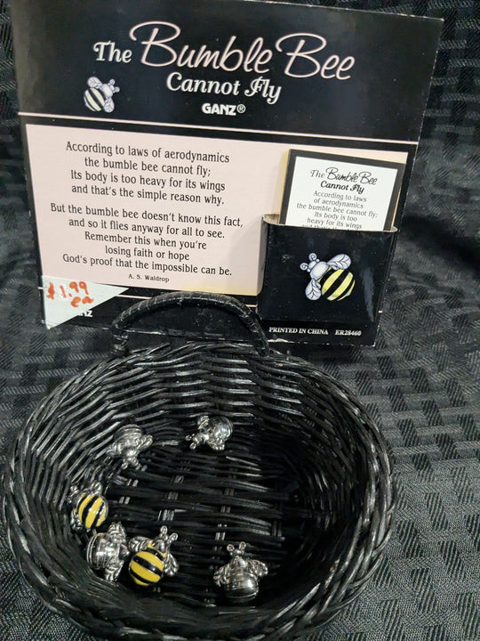 Bumble Bee Charm – A delightful charm featuring an intricately designed bumblebee, perfect for bracelets and necklaces. Ideal for nature-inspired jewelry and a great gift for bee lovers, this charm adds a touch of whimsy to any accessory collection.