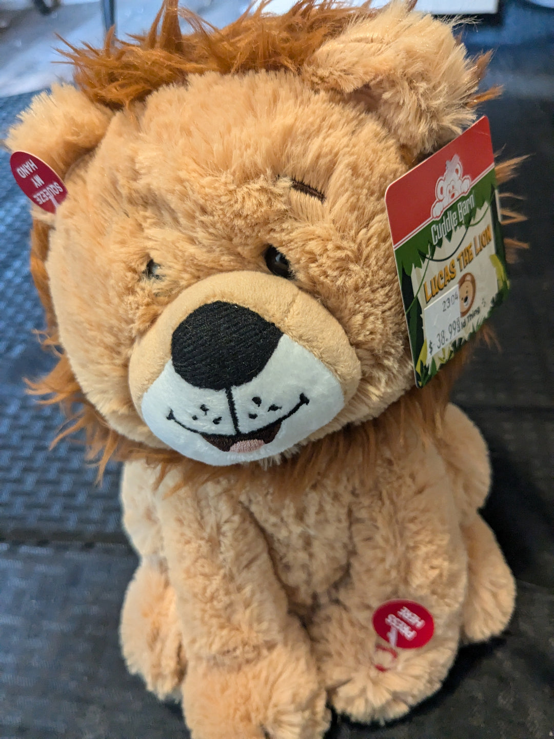 Lucas the Lion by Cuddle Barn