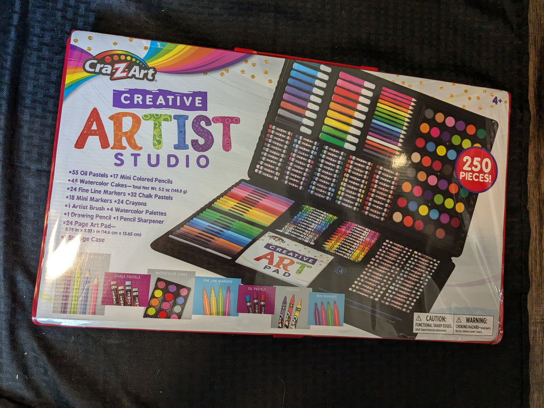 Mega 250 Piece Art Studio to Go Set