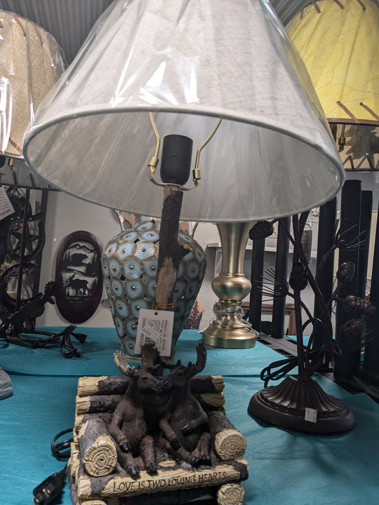 moose table lamp
