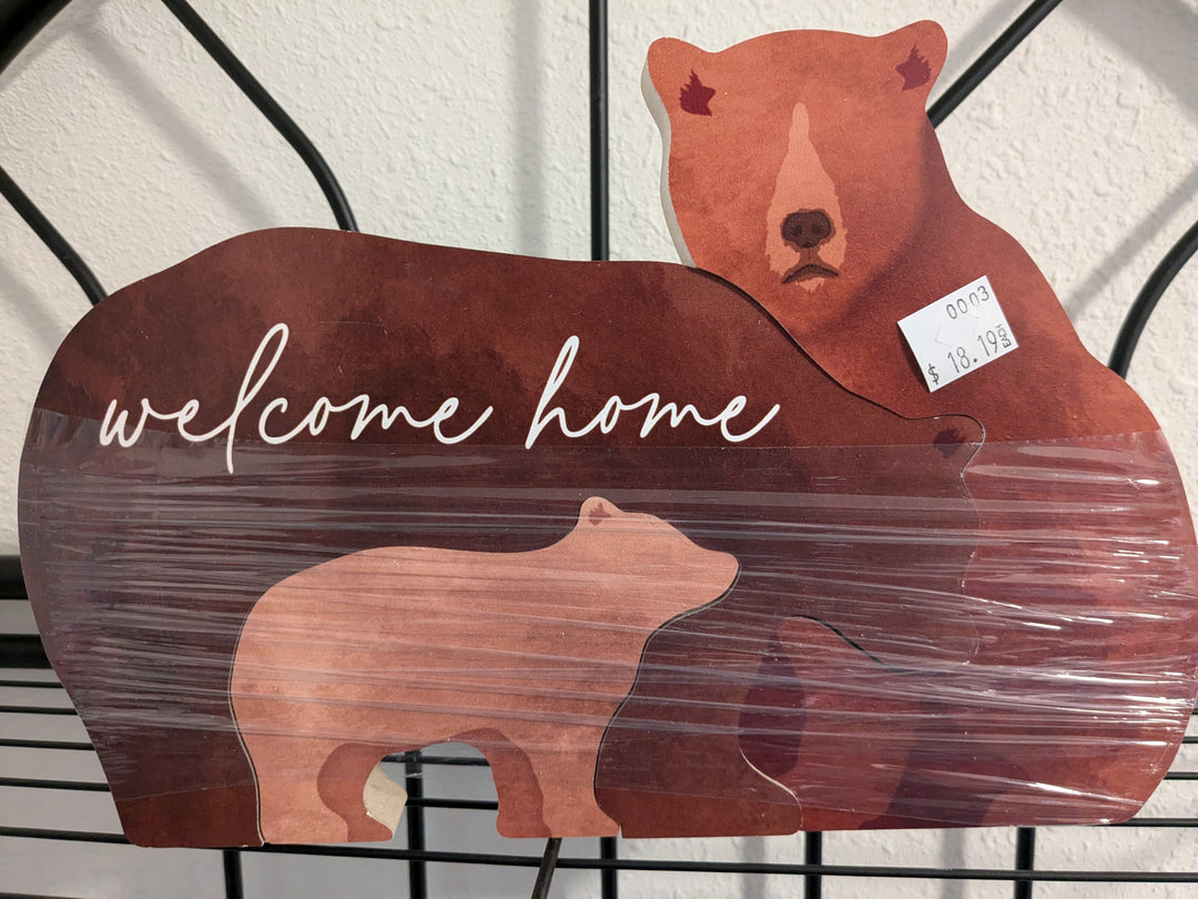 Welcome Home' nested bear shape decor – a charming wooden decor piece featuring a nested bear design and the warm greeting 'Welcome Home.' Perfect for adding a cozy touch to your home, this rustic decor enhances entryways, living rooms, or cabins.