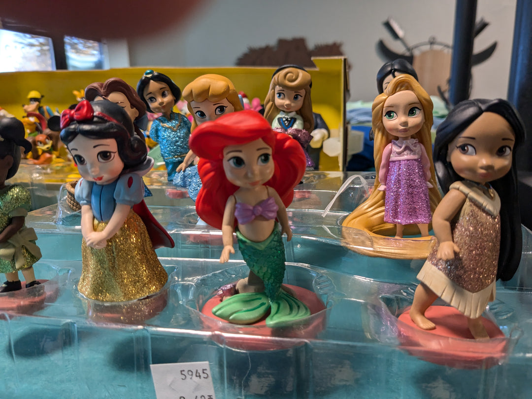 Disney dolls, 3"H